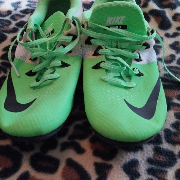 Track shoes - Picture 2 of 4